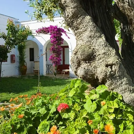 Hotel Masseria Torre Coccaro 5*