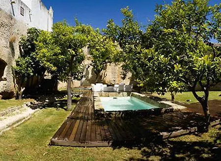 מלון Masseria Torre Coccaro 5*
