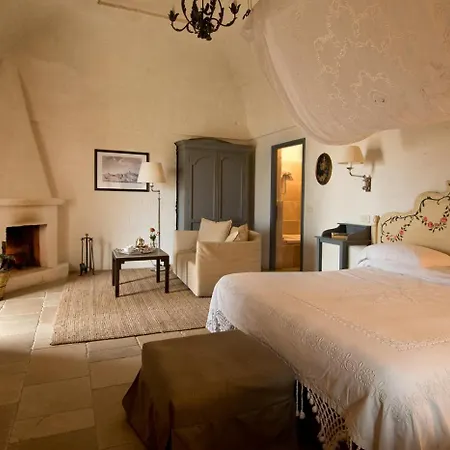 Hotel Masseria Torre Coccaro 5*