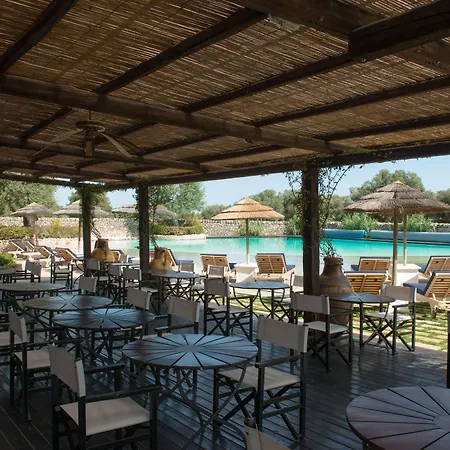 Hotel Masseria Torre Coccaro 5*